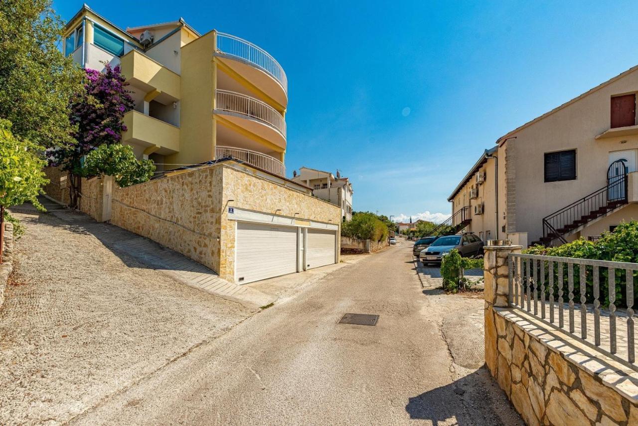 Six-Bedroom Villa With Sea View Nl Trogir Exterior photo